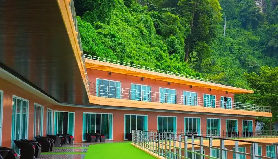 هتل فی فی کلیف ریزورت